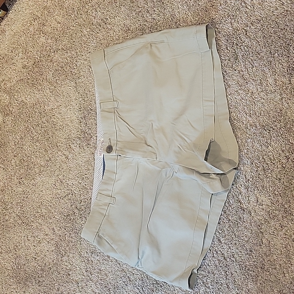 Khaki shorts